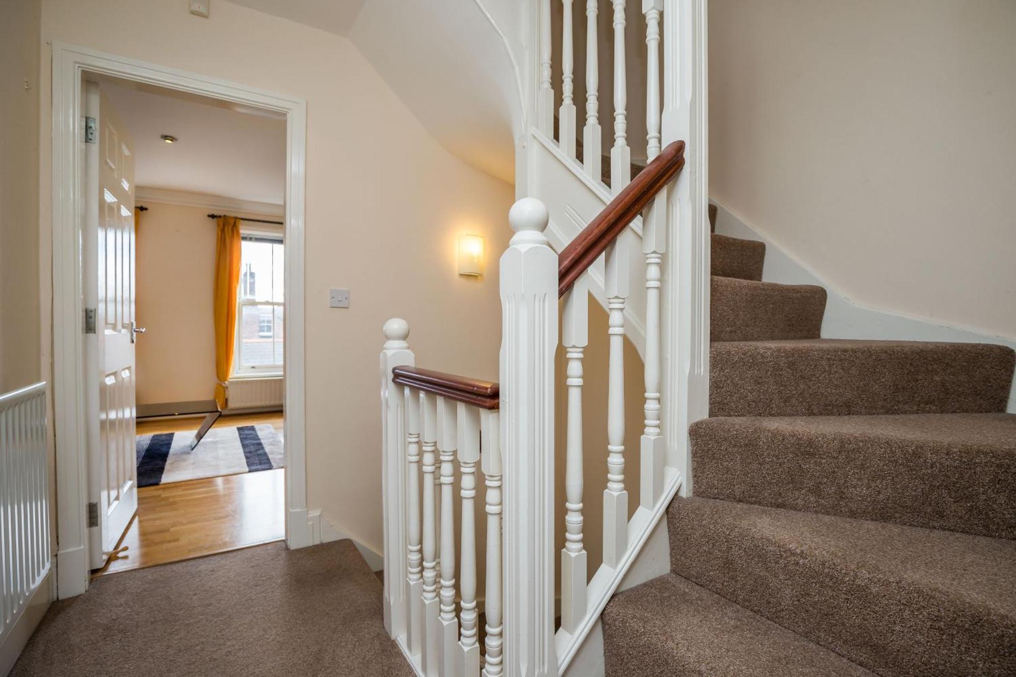 Hotel Spacious, 3 Bed House For 6 In Central Chester Extérieur photo