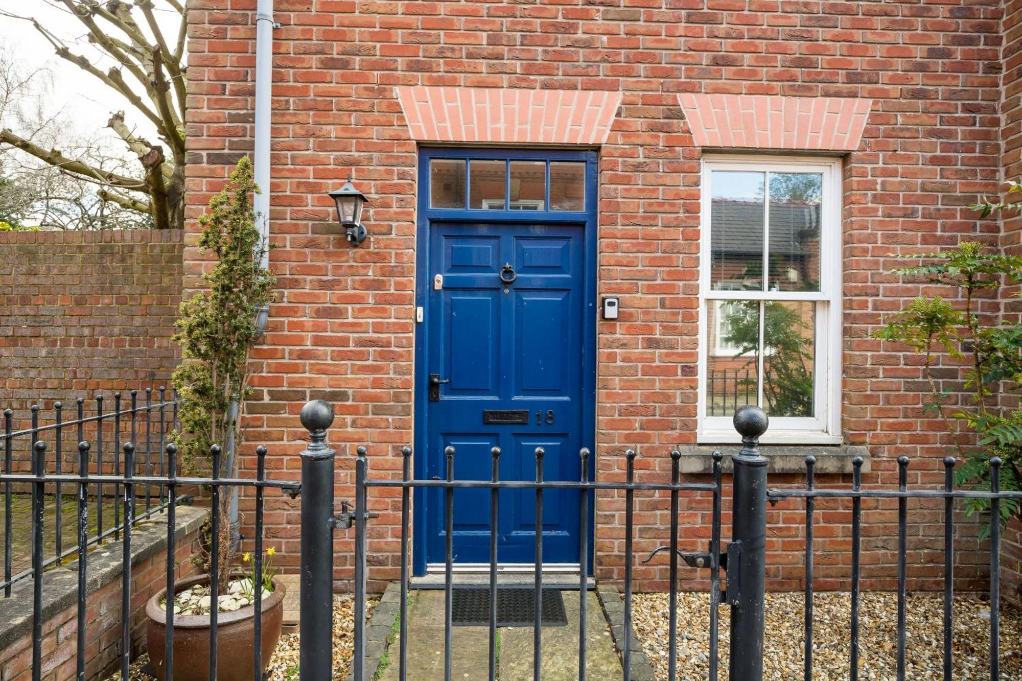 Hotel Spacious, 3 Bed House For 6 In Central Chester Extérieur photo