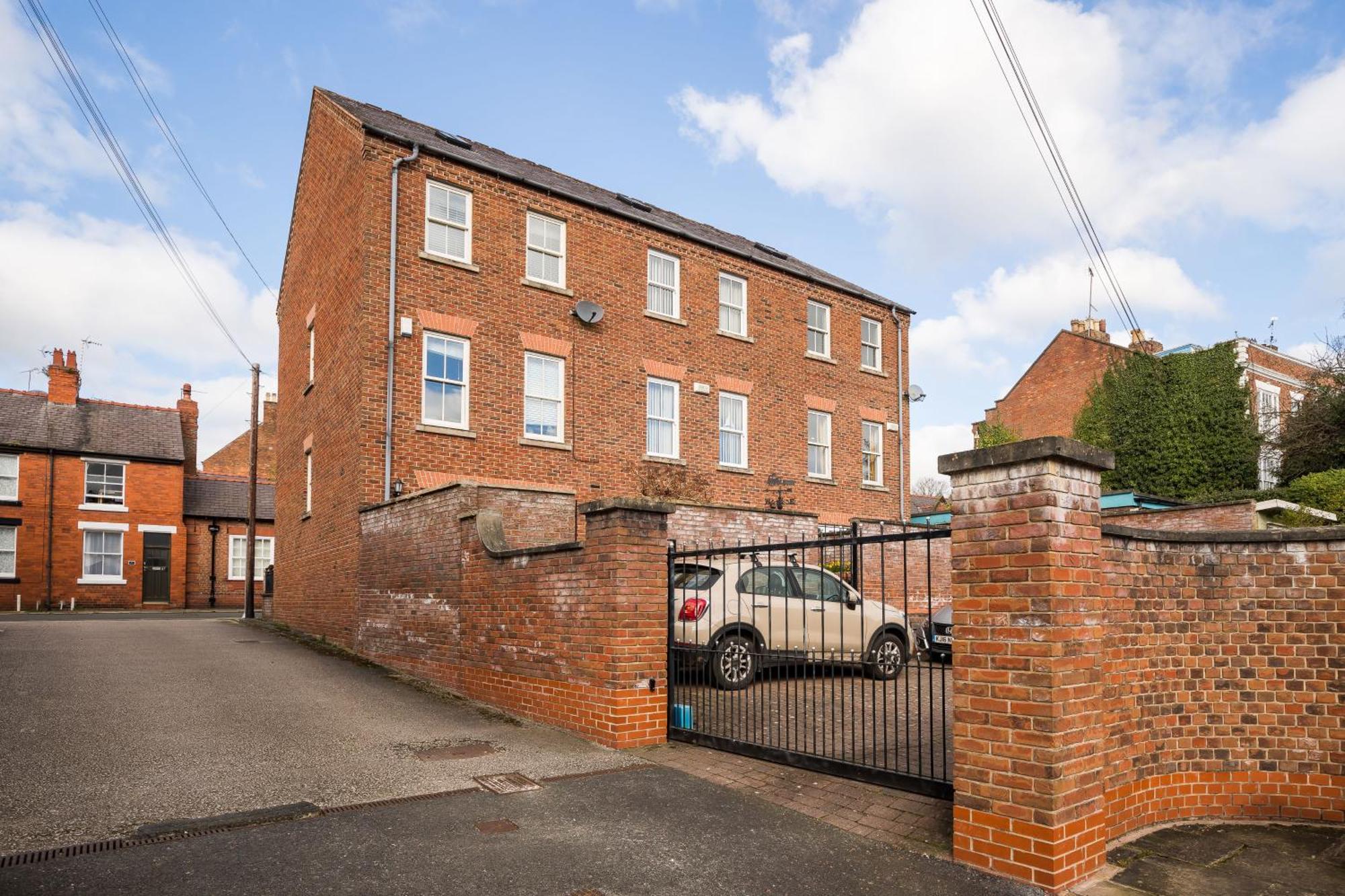 Hotel Spacious, 3 Bed House For 6 In Central Chester Extérieur photo
